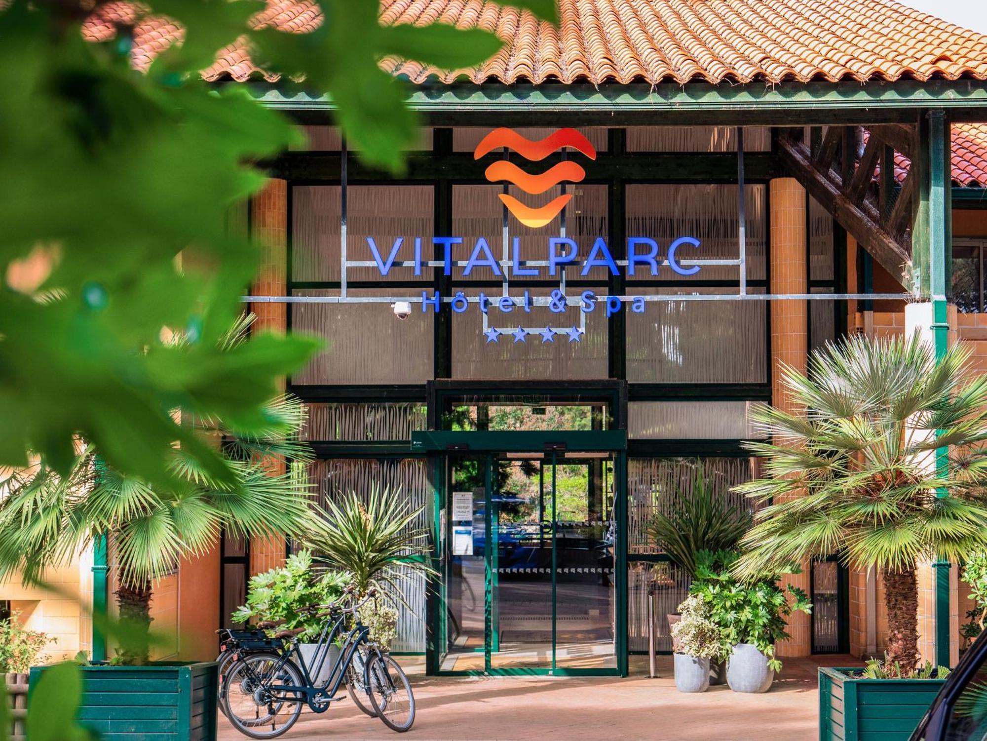 Hotel & Spa Vitalparc, The Originals Collection Лакано Экстерьер фото