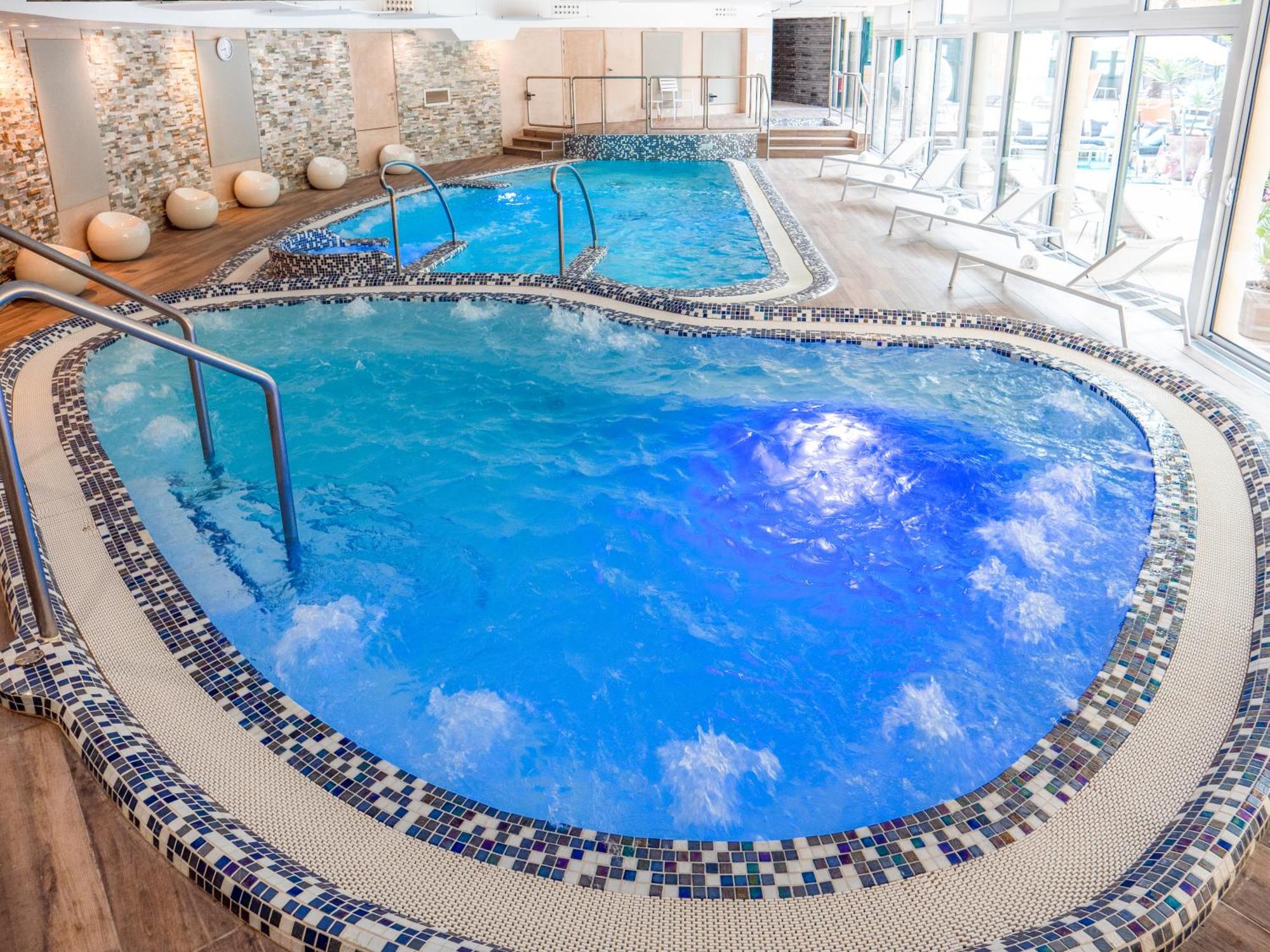 Hotel & Spa Vitalparc, The Originals Collection Лакано Экстерьер фото
